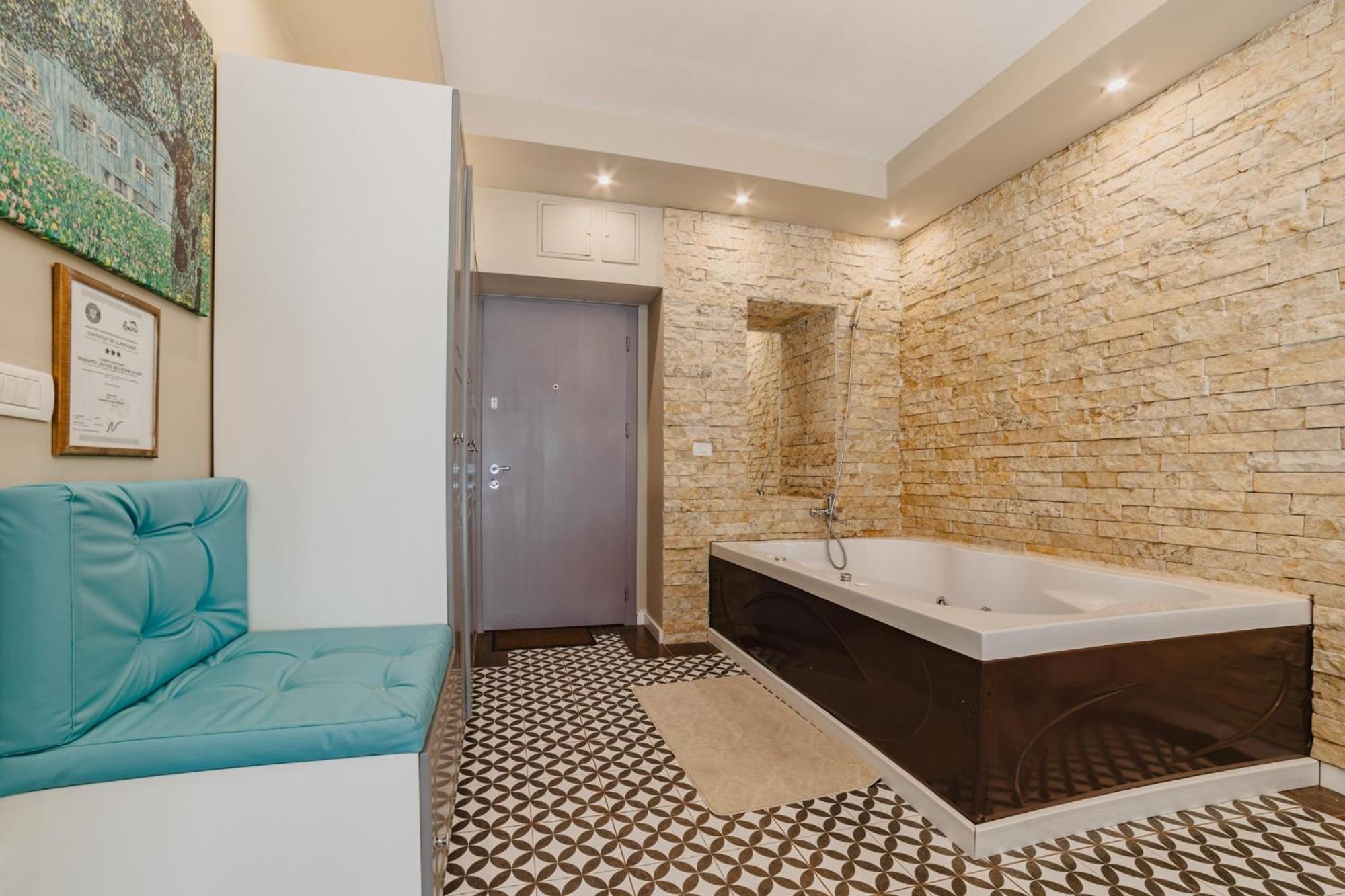 Romantic Jacuzzi Belleview Studio Sinaia Esterno foto